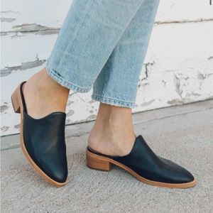 Soludos “The Venetian Mule” Black size 7